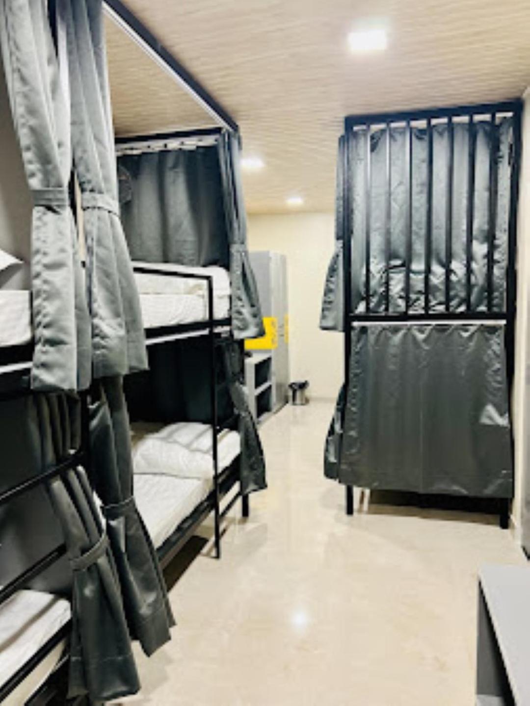 Shanti Dormitory, Hotel